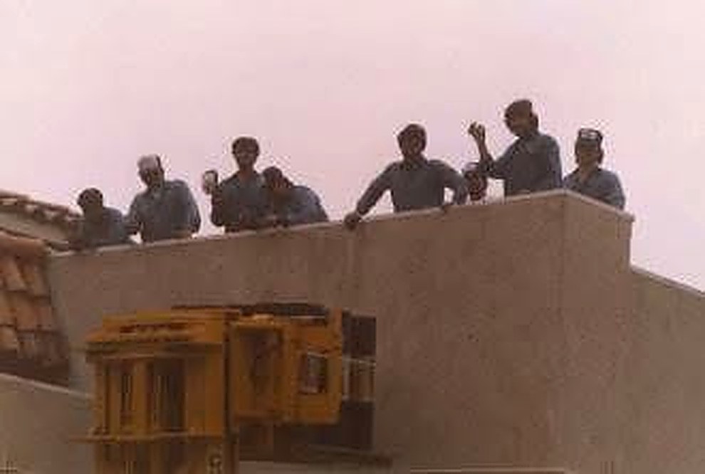 Parapet crew